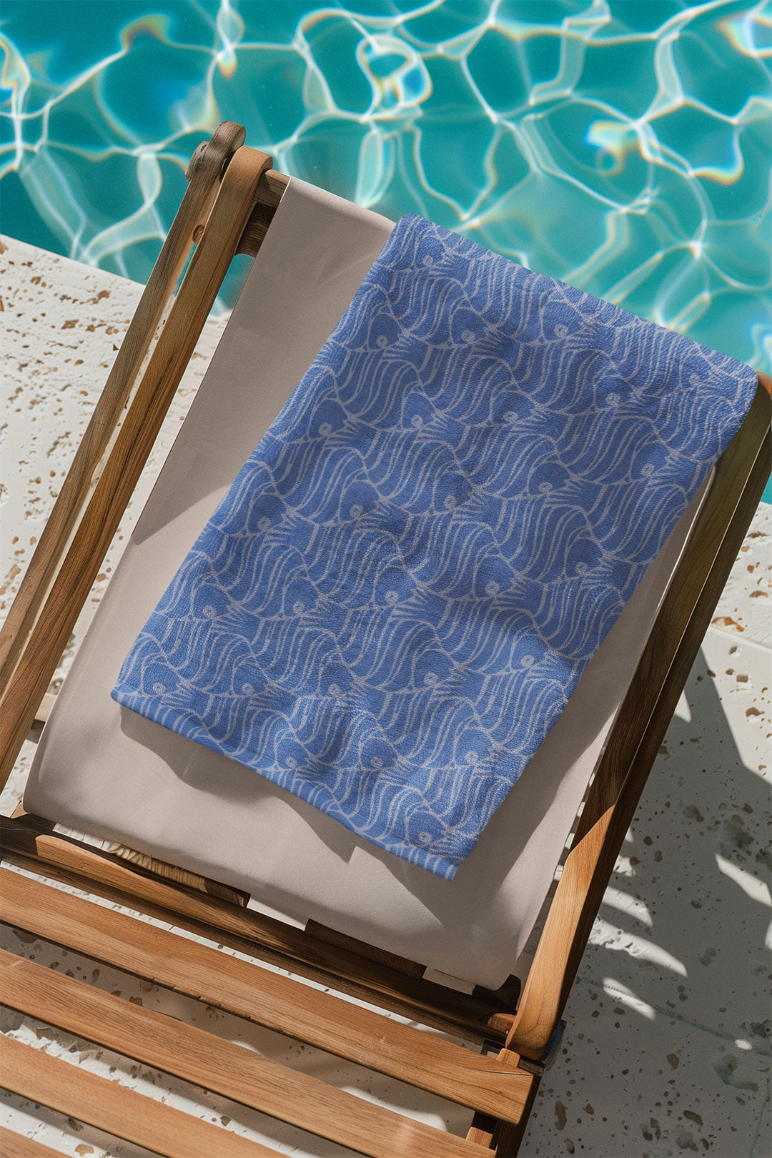 Lightweight, quick-dry beach towel made from 100% Aegean cotton