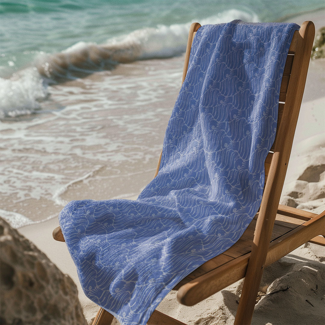 Lightweight, quick-dry beach towel made from 100% Aegean cotton, Egyptian cotton, and Turkish cotton.