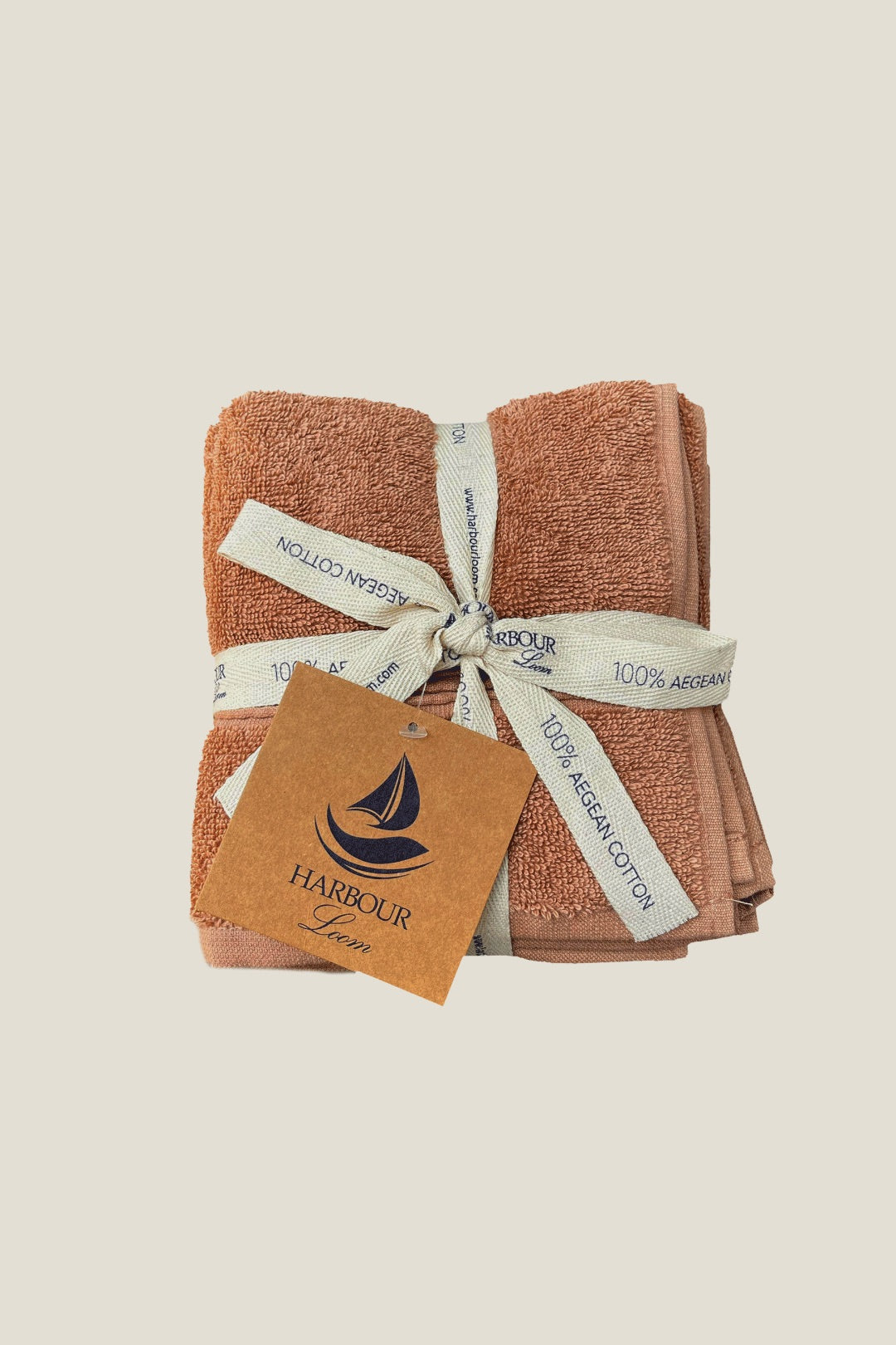Luxurious bath towel set bundles featuring ultra-soft, plush towels in coordinated colors, crafted for everyday comfort and elegant bathroom decor.