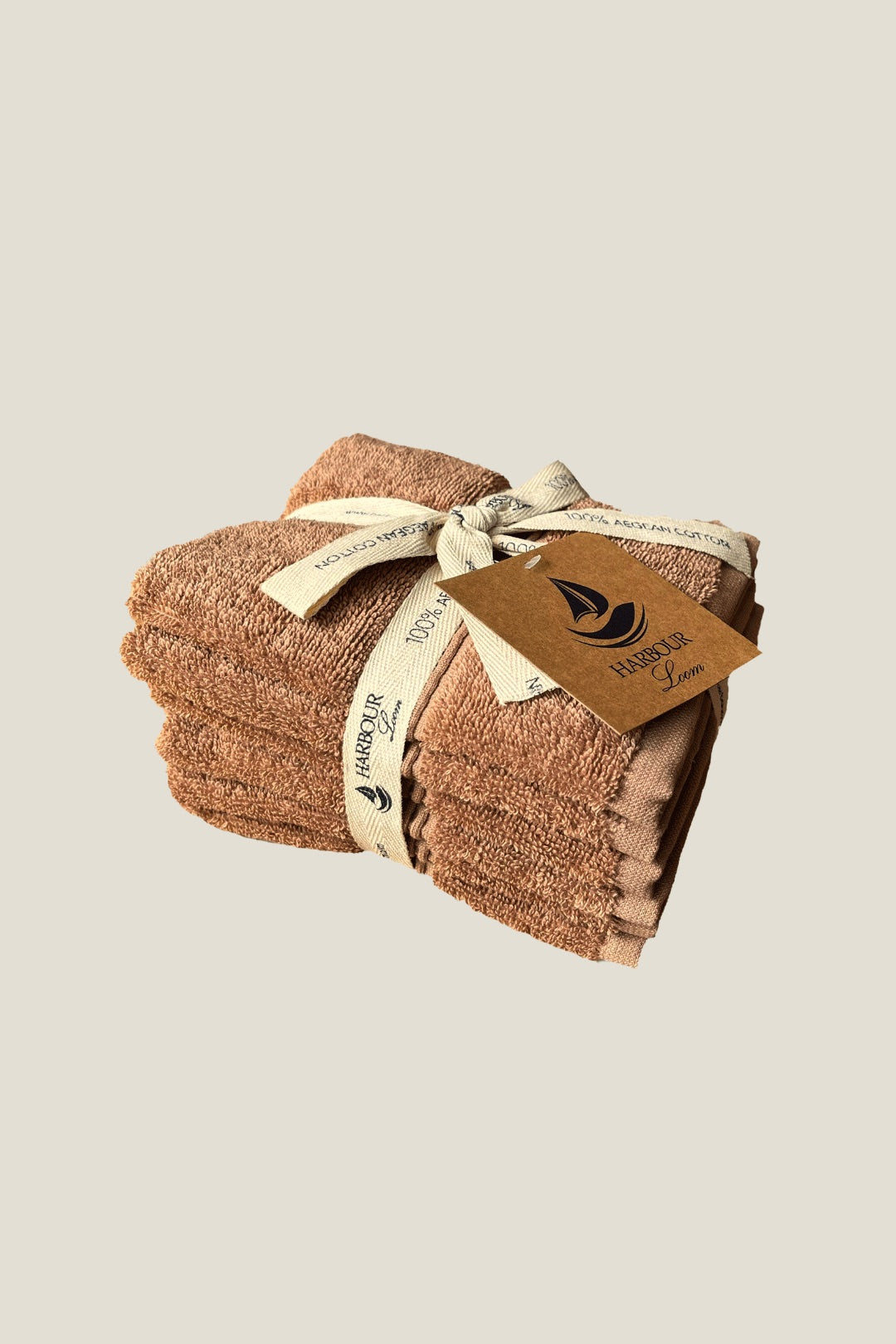 Luxurious bath towel set bundles featuring ultra-soft, plush towels in coordinated colors, crafted for everyday comfort and elegant bathroom decor.