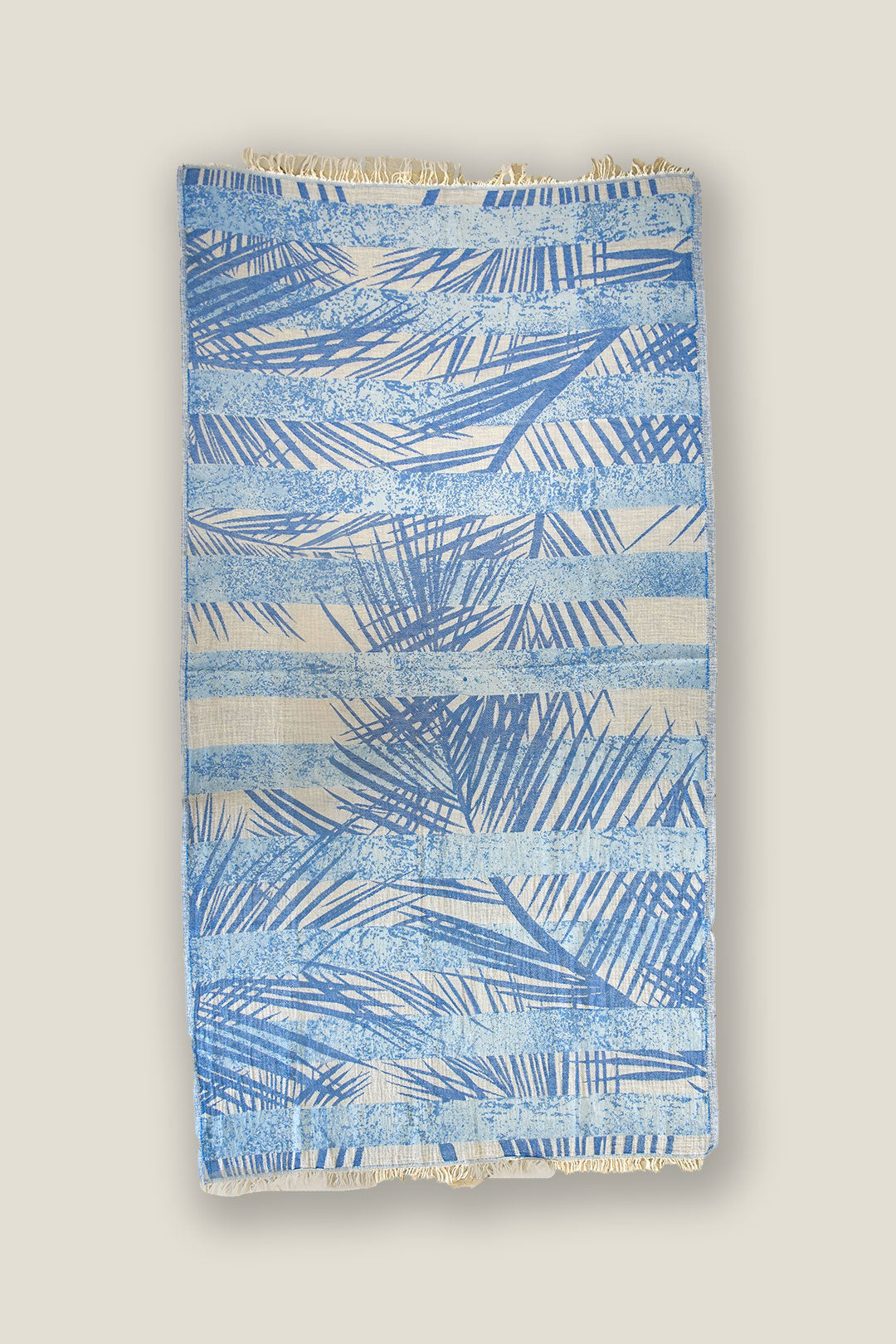 Lightweight, quick-dry beach towel made from 100% Aegean cotton, Egyptian cotton, and Turkish cotton.