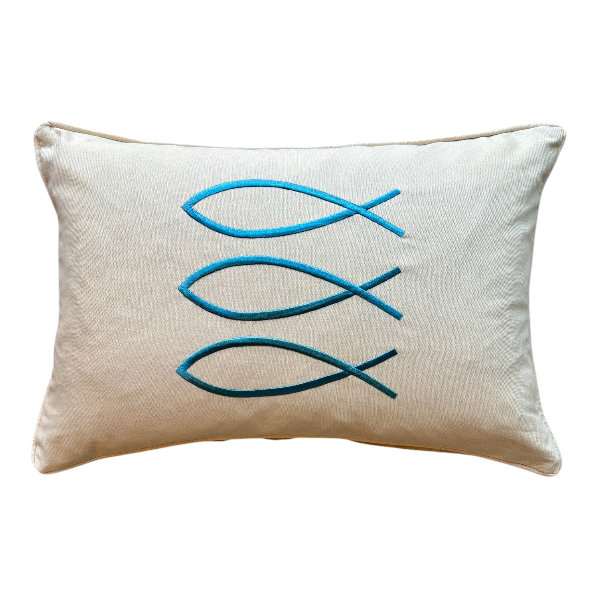 Trifin decorative pillow in sand color, measuring 14 x 20 inches (35 x 50 cm), featuring three overlapping teal fish-shaped embroidery designs on a rectangular beige fabric.