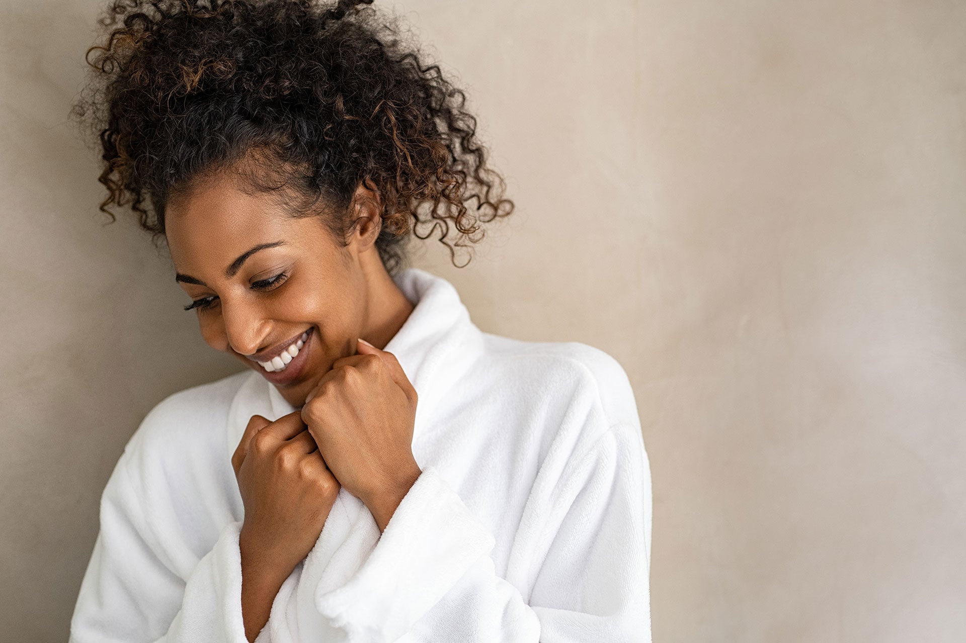 premium bath towels and robes crafted for softness, durability, and elegance. Harbourloom brings spa-worthy luxury to your bathroom—designed for wellness-minded homes in Canada